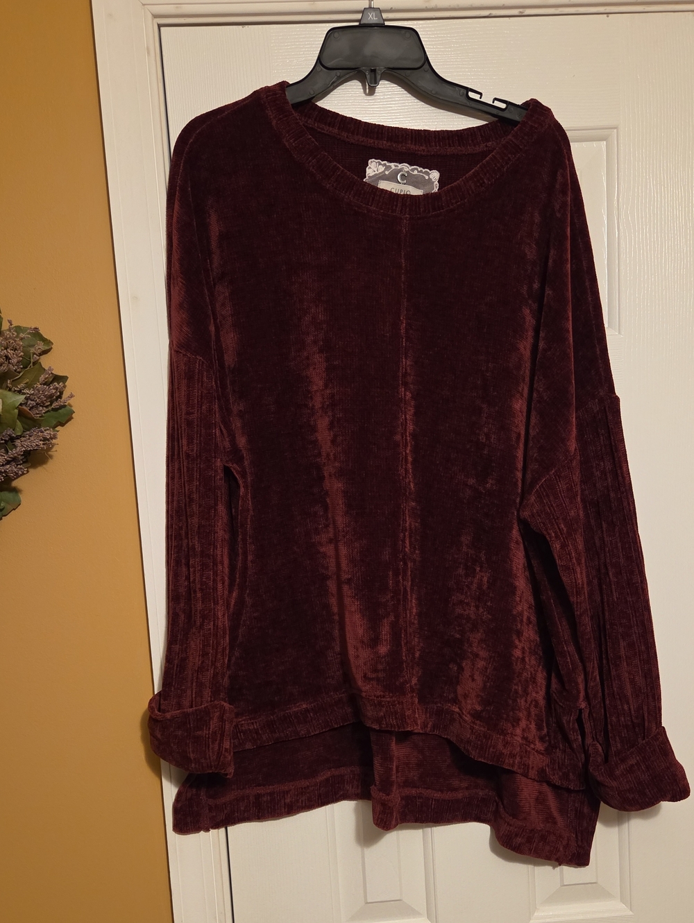 Cupio Velvet Scoop Neck Sweater in Deep Burgundy